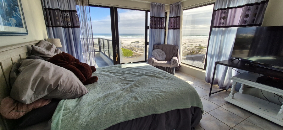 4 Bedroom Property for Sale in Van Riebeeckstrand Western Cape